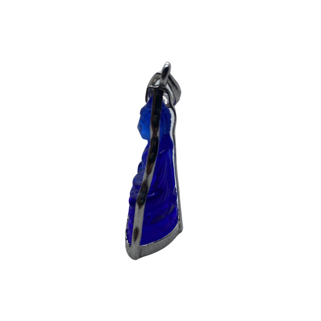 Pendentif Bouddha Bhumisparsha Mudrā en cristal bleu