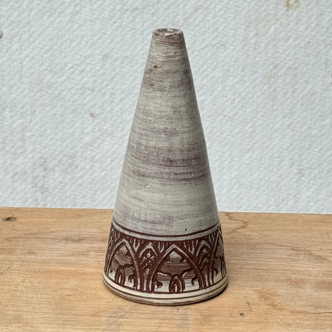 Vase long "Kbach" en céramique du Cambodge fait à la main - Beige Marron