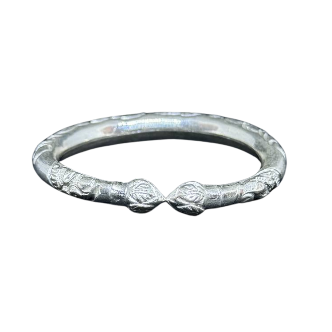 Bracelet Khmer Traditionnel en argent orné de motifs Boran