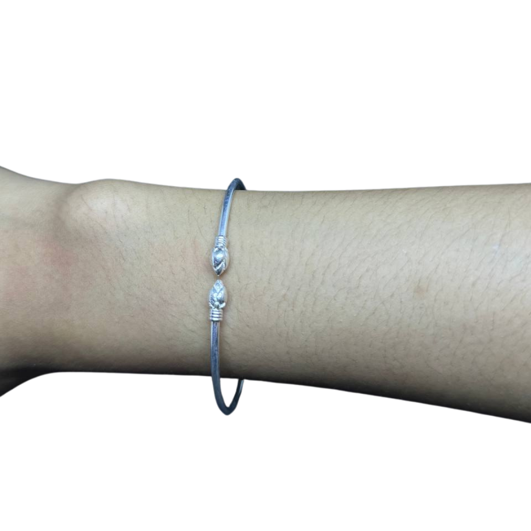 Bracelet fin Khmer en argent Bourgeon de Fleur de Lotus