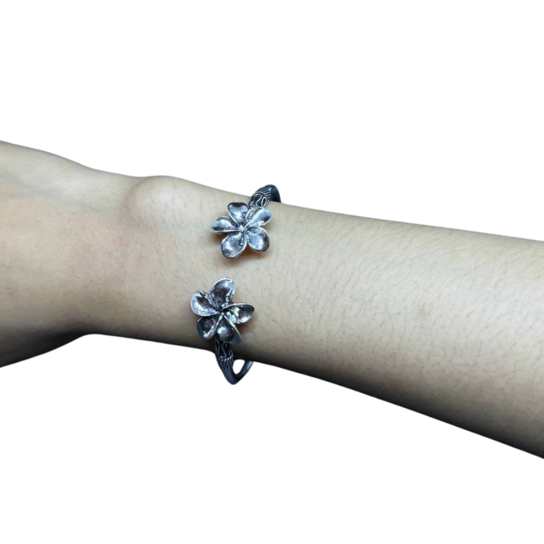 Bracelet Khmer fin en argent aux Fleurs de Champa