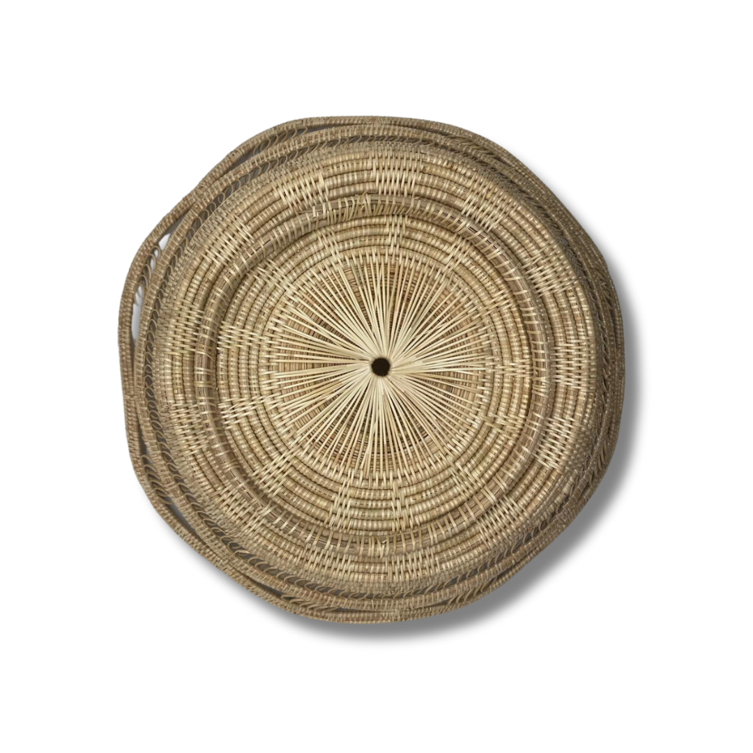 Grand plateau artisanal en rotin avec bordure du Cambodge