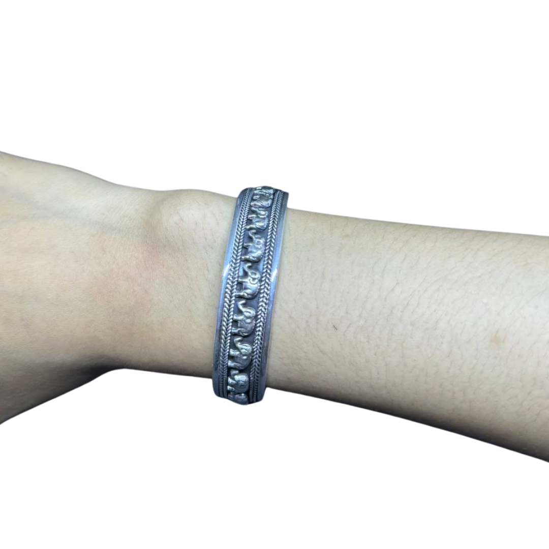 Bracelet Thaïlandais en argent orné d'éléphants