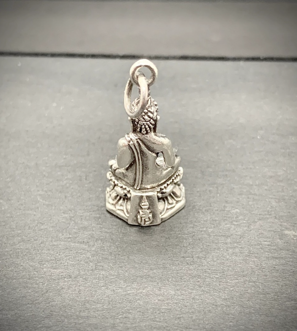 Pendentif Bouddha en posture Varada mudra Argent 925/1000