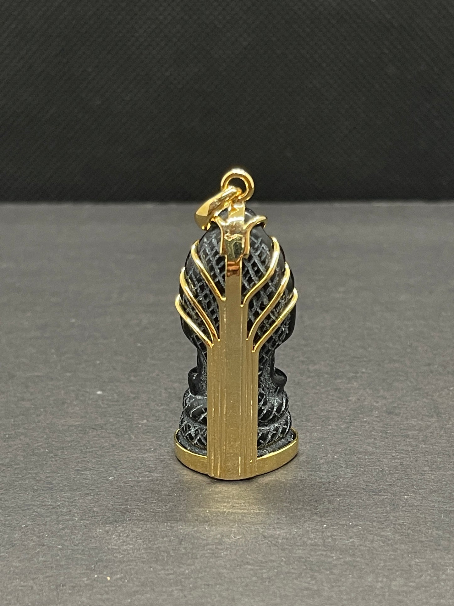 Pendentif Bouddha Naga en pierre d'Onyx et argent doré