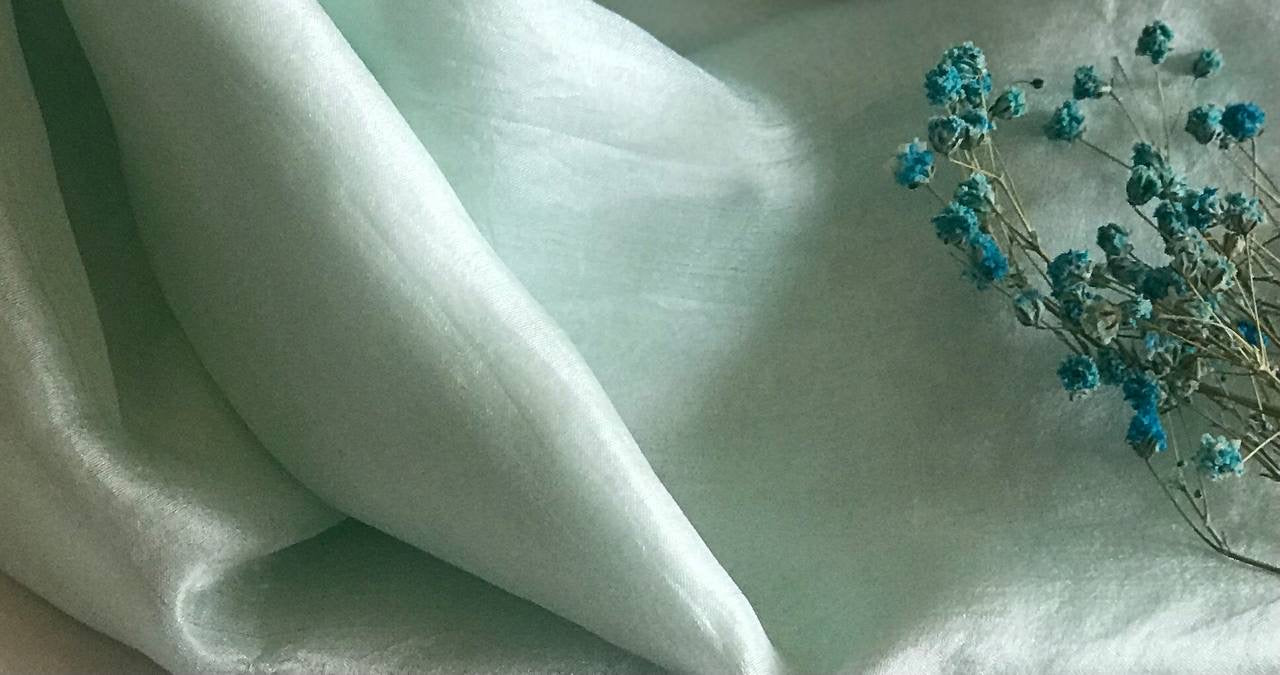 Foulard en Soie d'Organza Douce Tissé à la Main