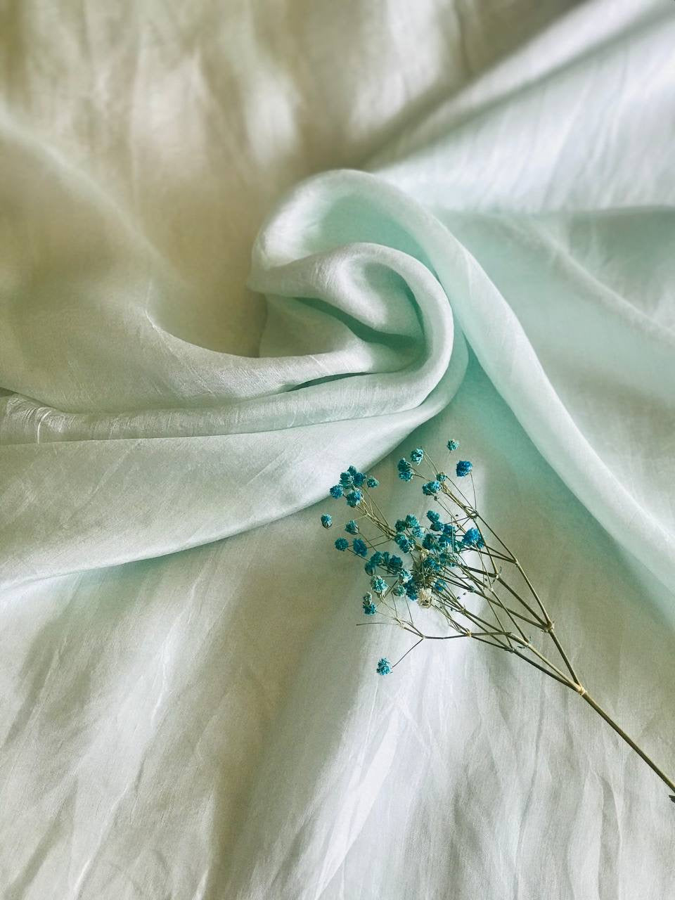 Foulard en Soie d'Organza Douce Tissé à la Main