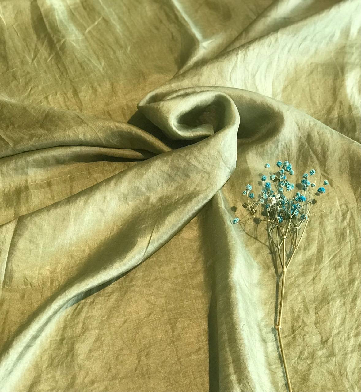 Foulard en Soie d'Organza Douce Tissé à la Main