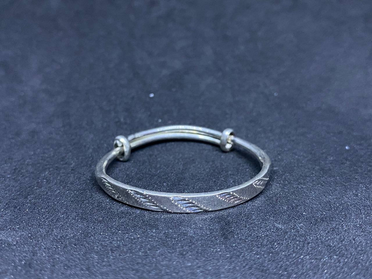 Bracelet traditionnel KAMPUCHEA en argent pour enfant