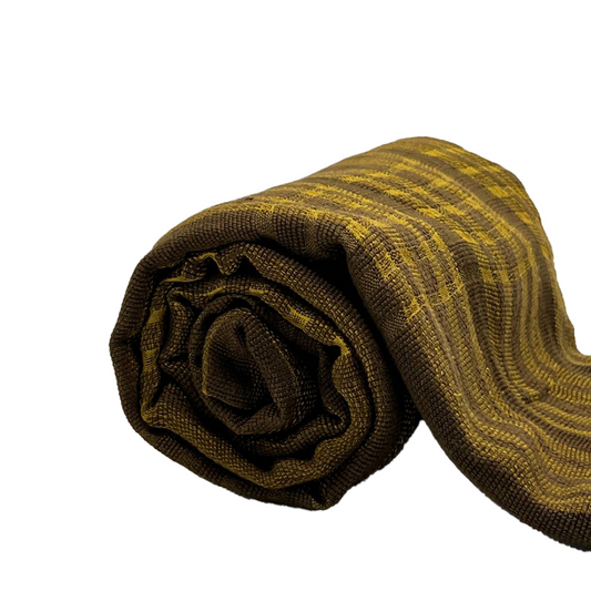 Krama en coton organique du Cambodge avec teinture naturelle couleur marron