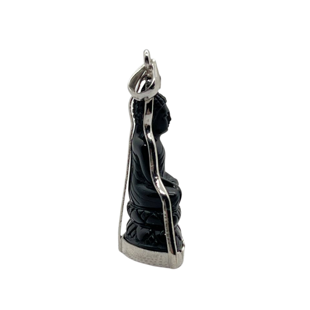Pendentif Bouddha en posture Bhumisparsa Mudra Onyx et Argent
