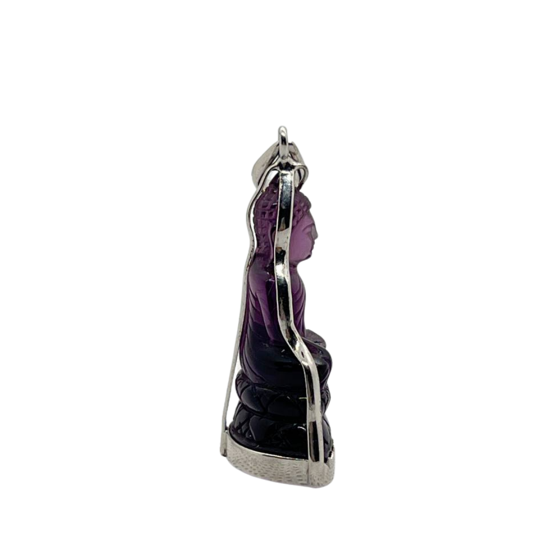 Pendentif Bouddha en posture Dhyana Mudra et serti en Améthyste