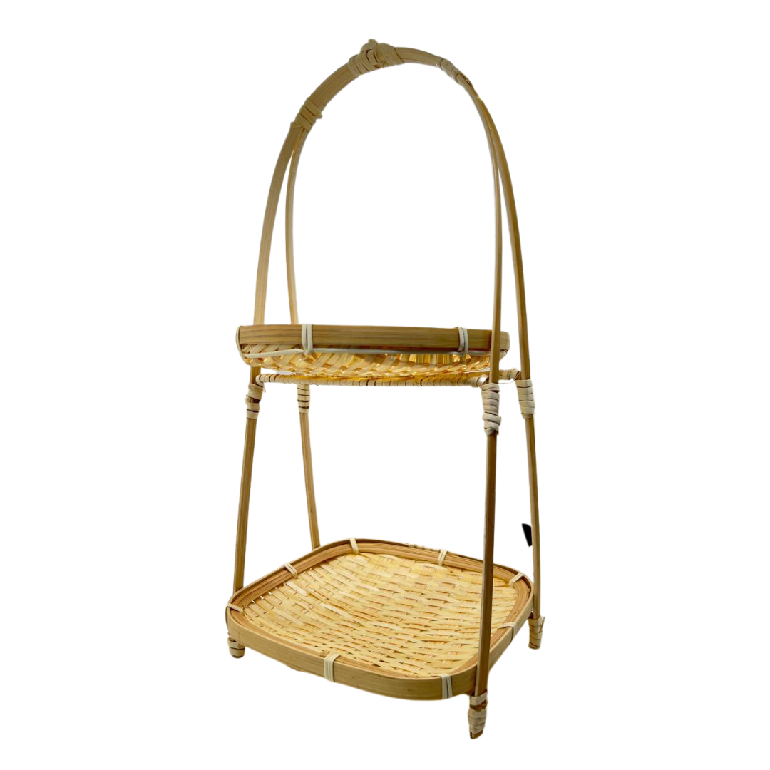 Panier carré à plusieurs étages du Cambodge en rotin couleur naturelle