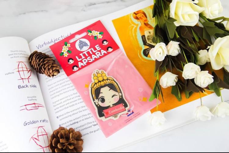 Désodorisant Voiture Apsara senteur Fraise par Little Apsara