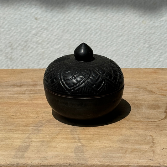 Pot rond "Siem Reap" avec couvercle en céramique du Cambodge fait à la main