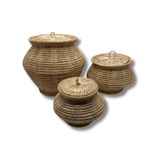 Vase avec couvercle artisanal en rotin du Cambodge