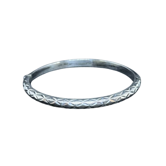 Semainier Khmer minimaliste en argent aux motifs Losange