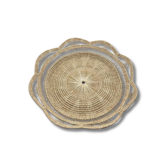 Grand plateau artisanal en rotin avec bordure du Cambodge