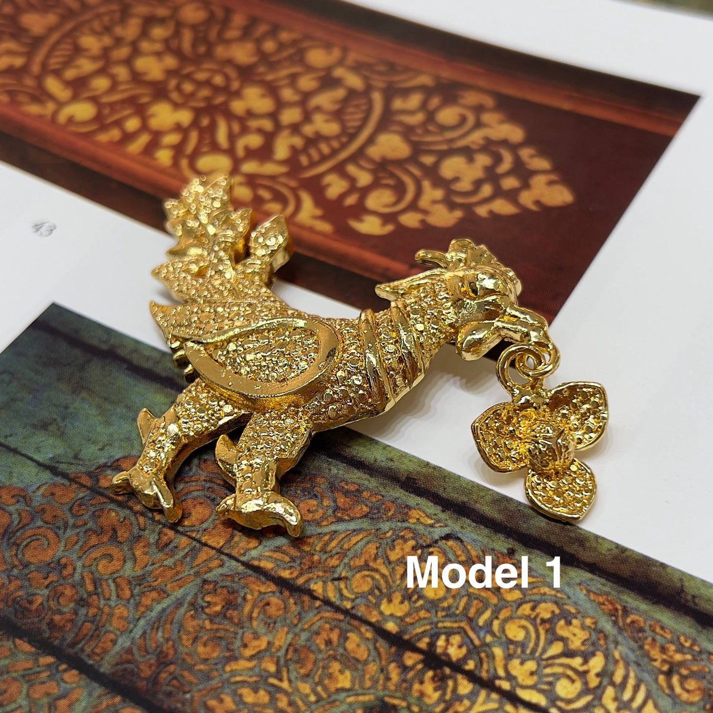 Broche Golden Swan by CopperCraftKH