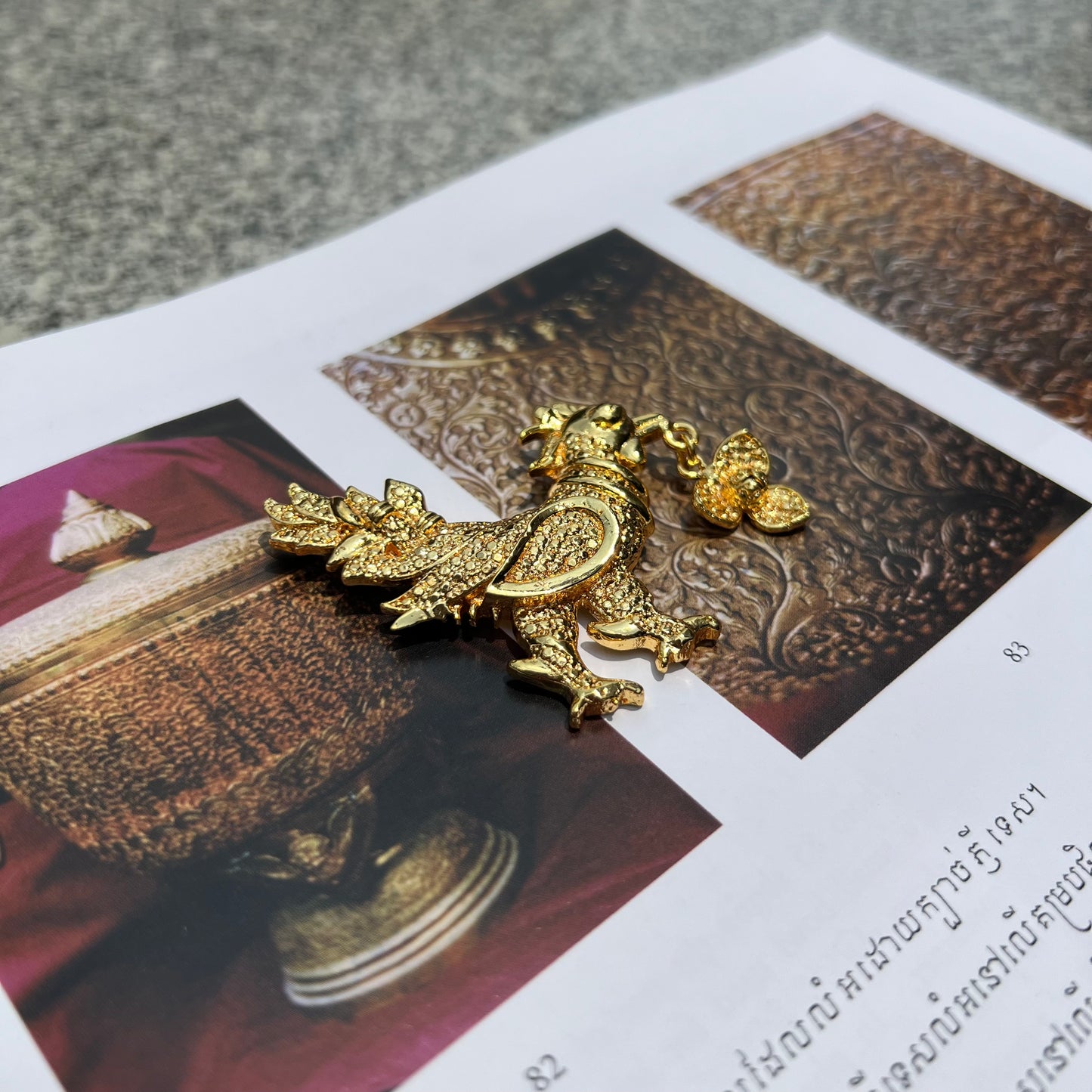 Broche Golden Swan by CopperCraftKH