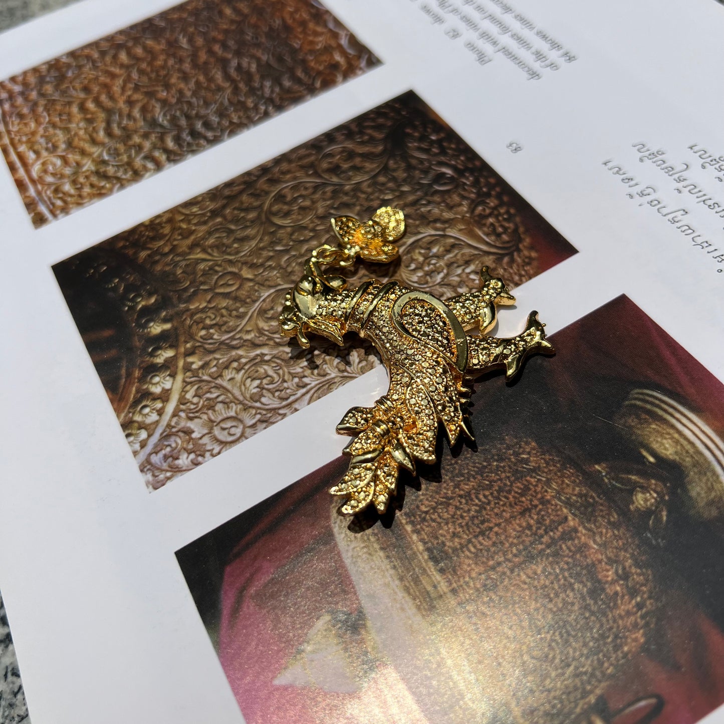 Broche Golden Swan by CopperCraftKH