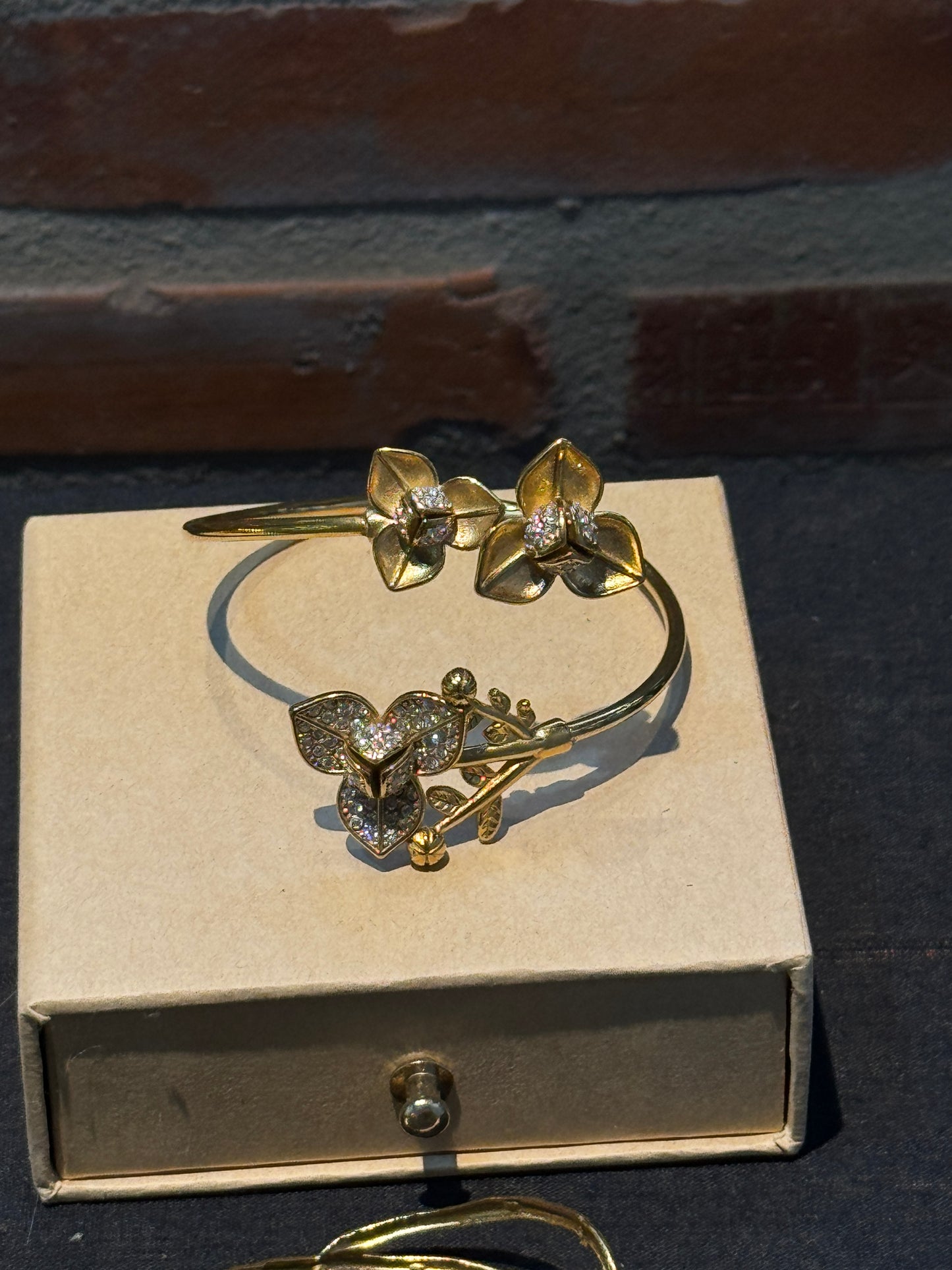Bracelet Gem Pka Romdoul bei par Say Seing