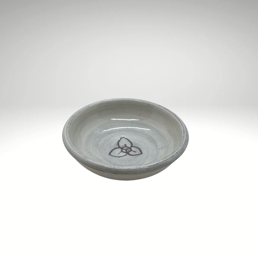 Coupelle "Romduol", en céramique du Cambodge fait à la main, gris clair