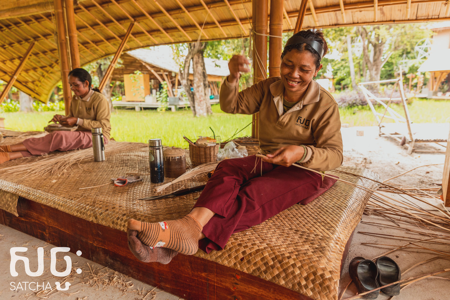 Sac à main Seau en Rotin et Cuir Khmer motif Floral par Satcha
