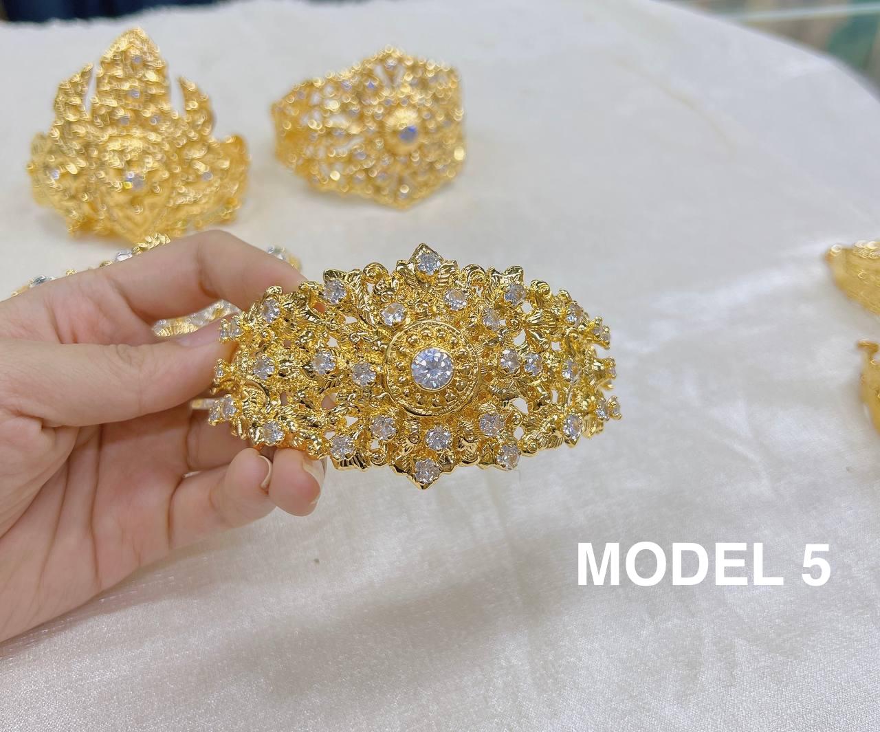 Paire de manchettes Bras Khmère pour tenue traditionnelle