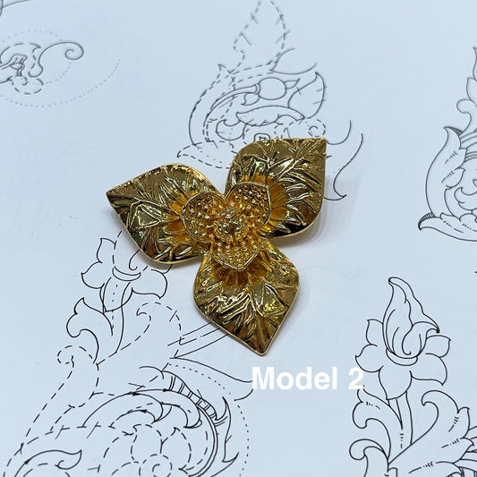 Broche Pka Romdoul doré by CopperCraftKH