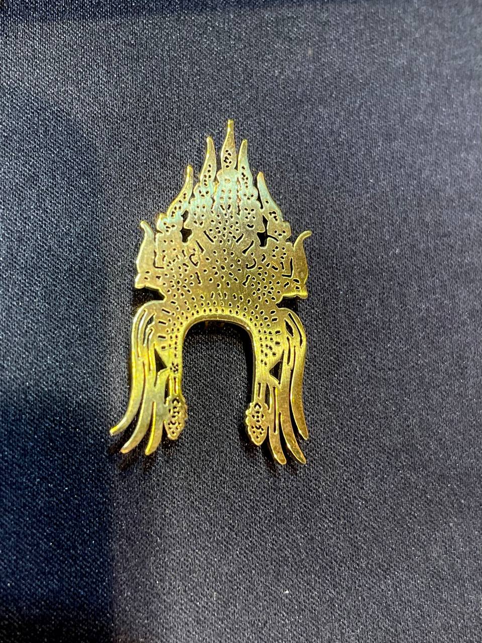 Broche Apsara by Say Seing