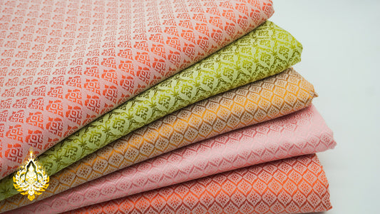 Tissu Khmer/Thaï classique coloris n°36 à 40 pour tenue traditionnelle (3,5 x 1m)