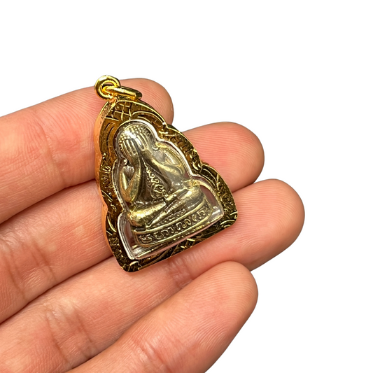 Pendentif traditionnel amulette Bouddha Close eyes Happy Prosperity ( Phra Pidta Sangkajai )