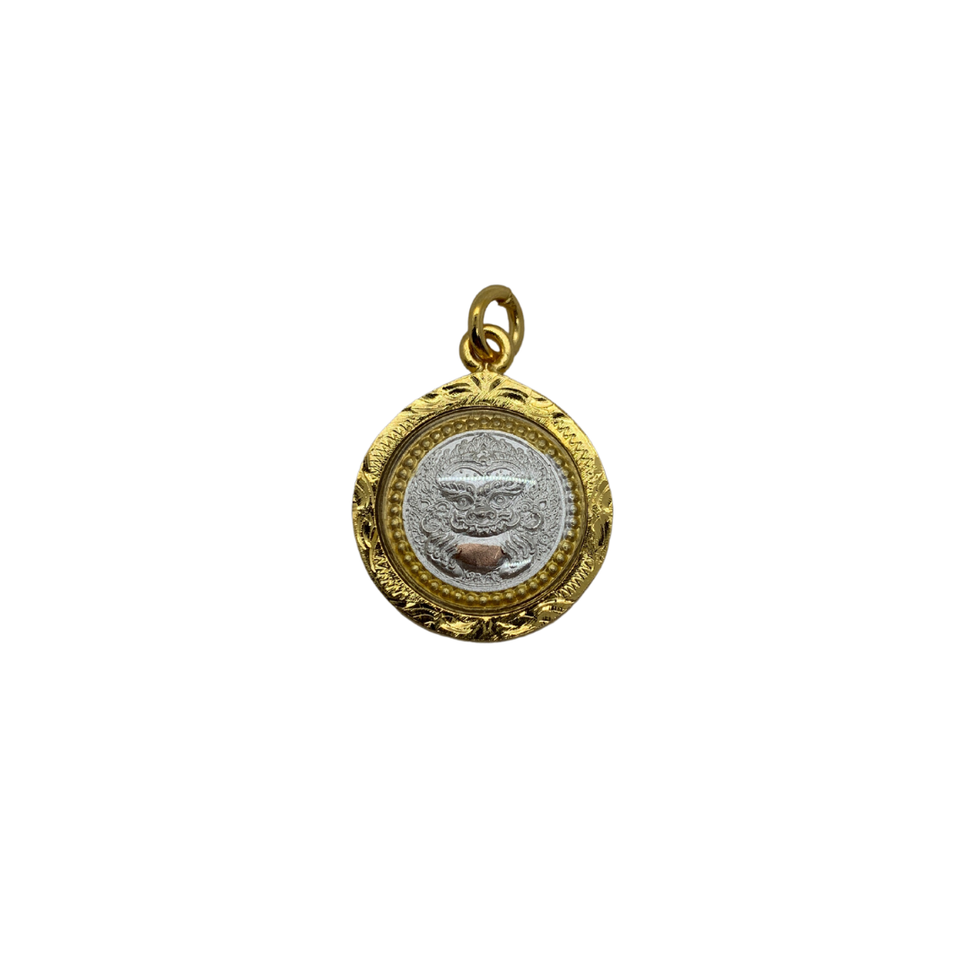 Amulette Thaï ronde Yeak couleur doré et argent