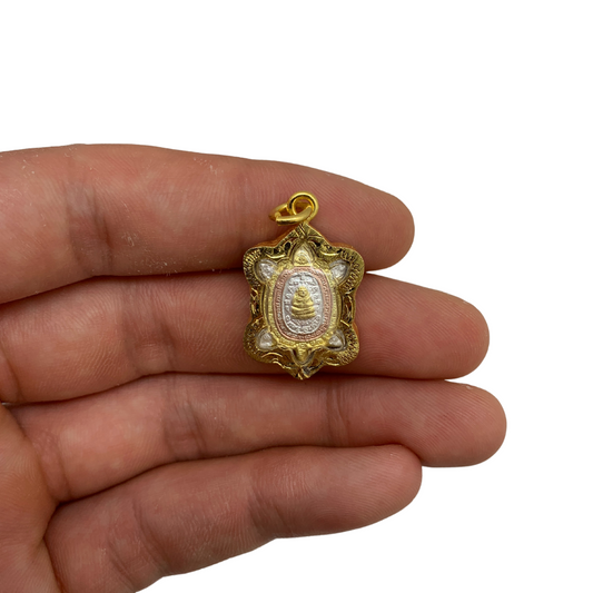 Amulette Thaï en verre Phaya Tao Ruan couleur doré, bronze et argenté