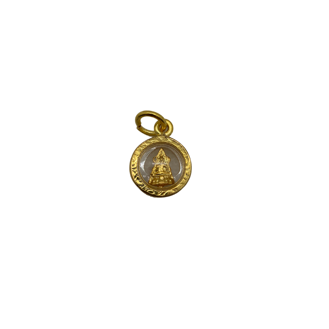 Amulette Thaï en verre ronde Bouddha position Bhumisparsha mudra couleur doré 
