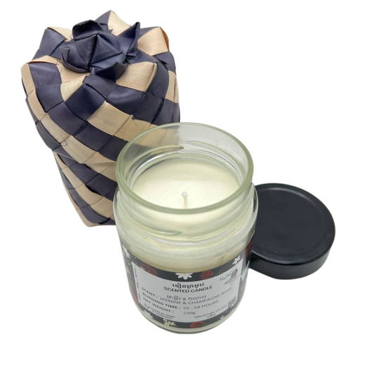 Bougie parfumée senteur jasmin & champagne rose par Hattha Neary 230g