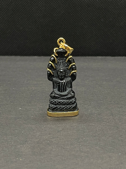 Pendentif Bouddha Naga en pierre d'Onyx et argent doré