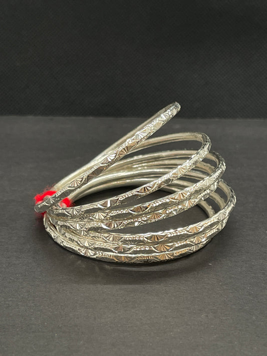 Set de bracelets traditionnels semainiers (7 pièces)