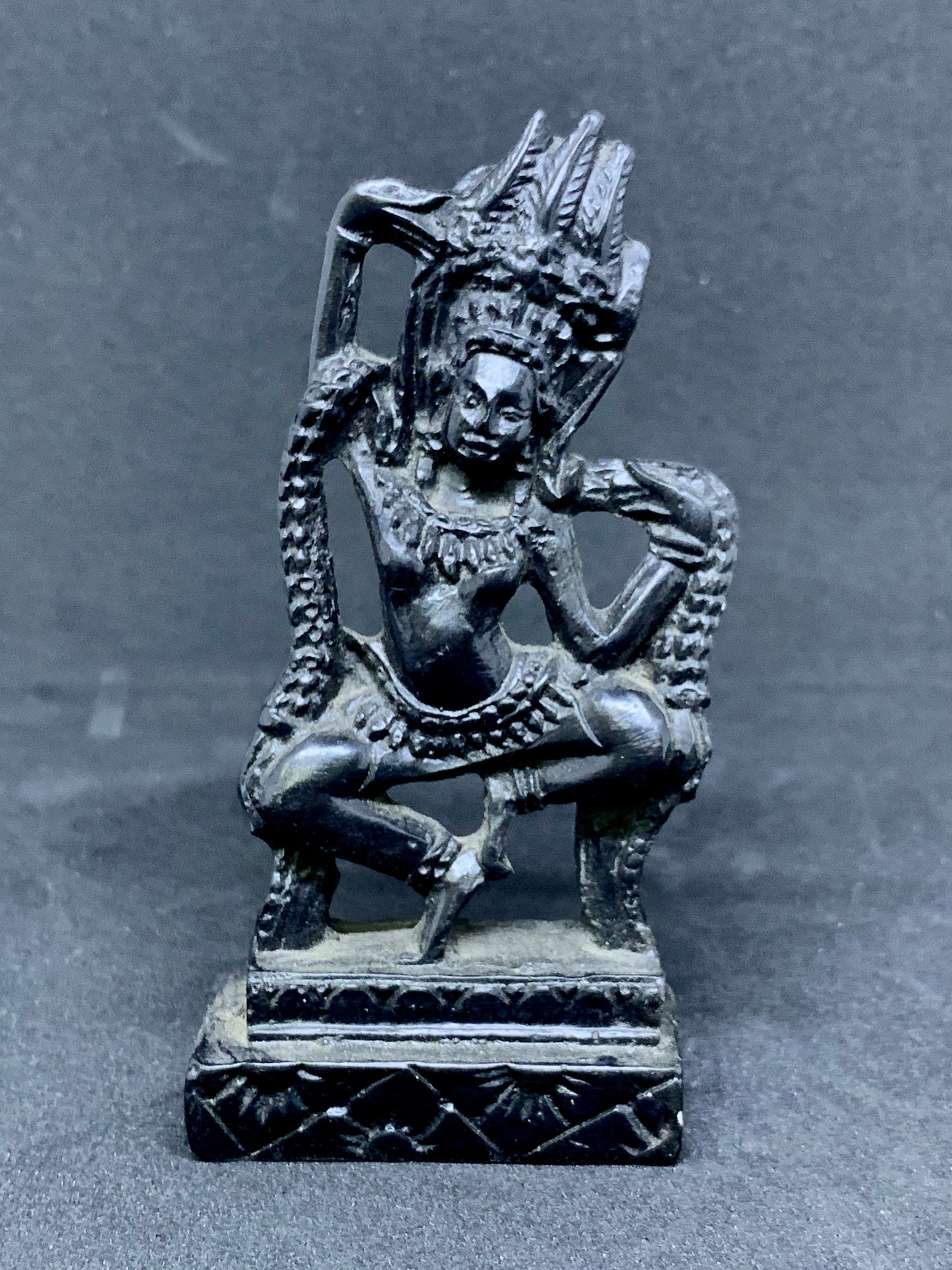 Statue Apsara Black