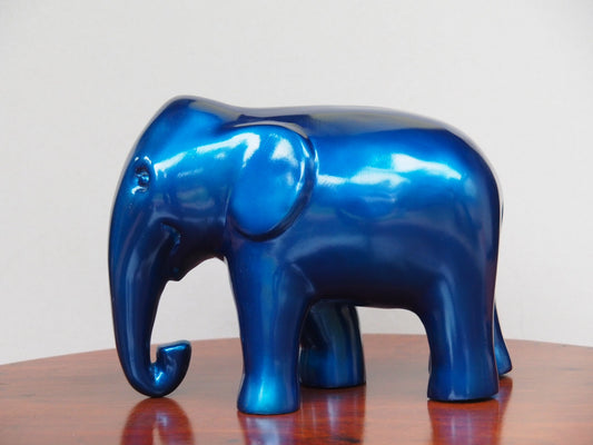 Khmer Elephant Red Small par Jayav Art