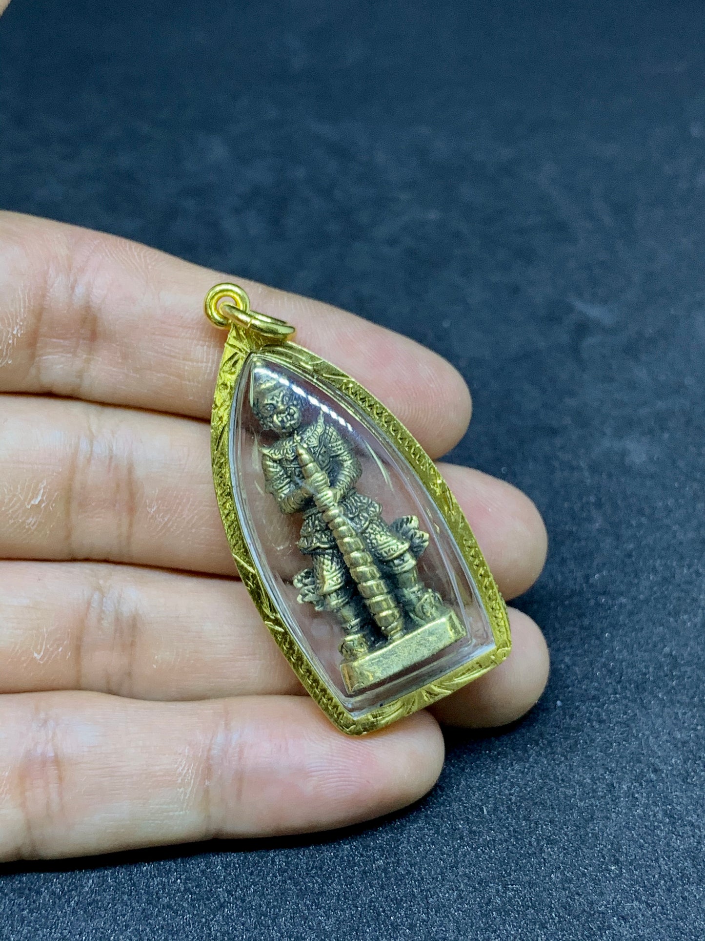 Amulette Yeak en verre Thaï/Khmer
