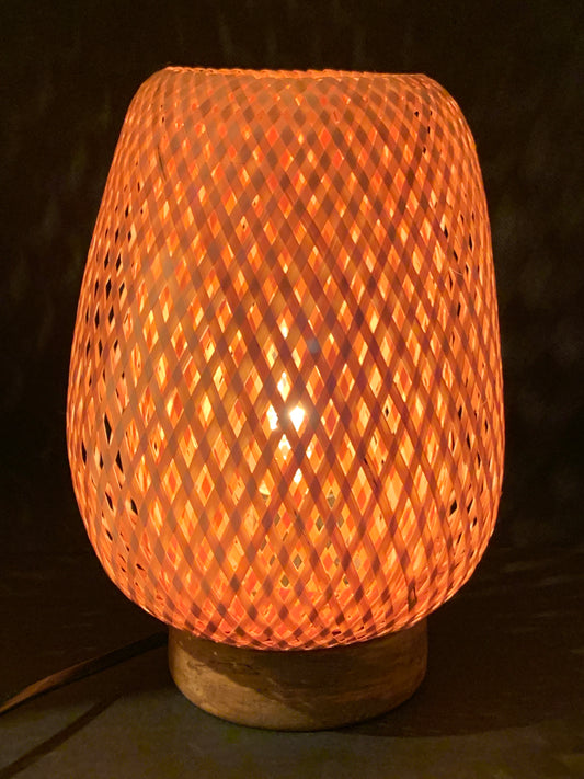Lampe en bambou tressé (19 x 12 cm)