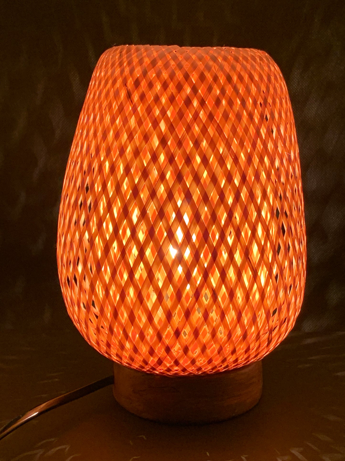 Lampe en bambou tressé (19 x 12 cm)