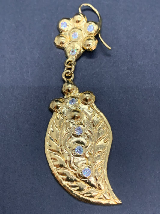 Paire de Boucles d'Oreilles Pétales pour tenue traditionnelle Khmère, Thaï ou Lao