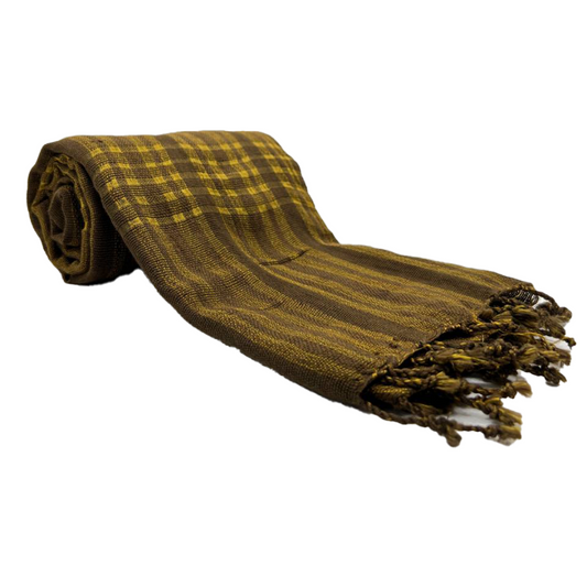 Krama en coton organique du Cambodge avec teinture naturelle couleur marron