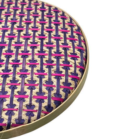 Moyen plateau artisanal du Cambodge en rotin