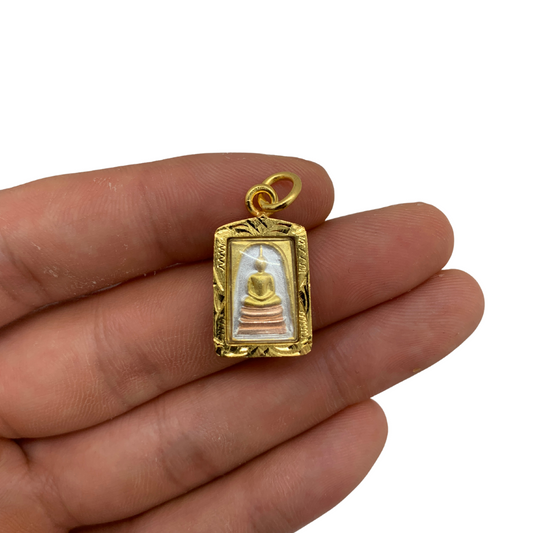 Petite amulette Thaï en verre Bouddha position Dhyani mudra couleur doré bronze et argent