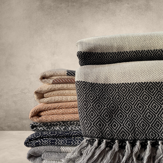 Plaid en coton tissé fait main Bicolore noir 120 x 240 cm par Artisans du Mékong