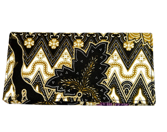 Pochette en Sarong noir aux motif Feuille par Cambodia Art Scarf